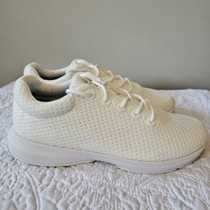 Like New GIESSWEIN Mens White Wood Sneakers, Shoes